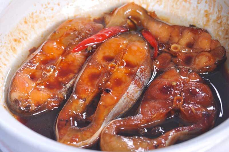 Cá basa kho tộ ngon ít béo